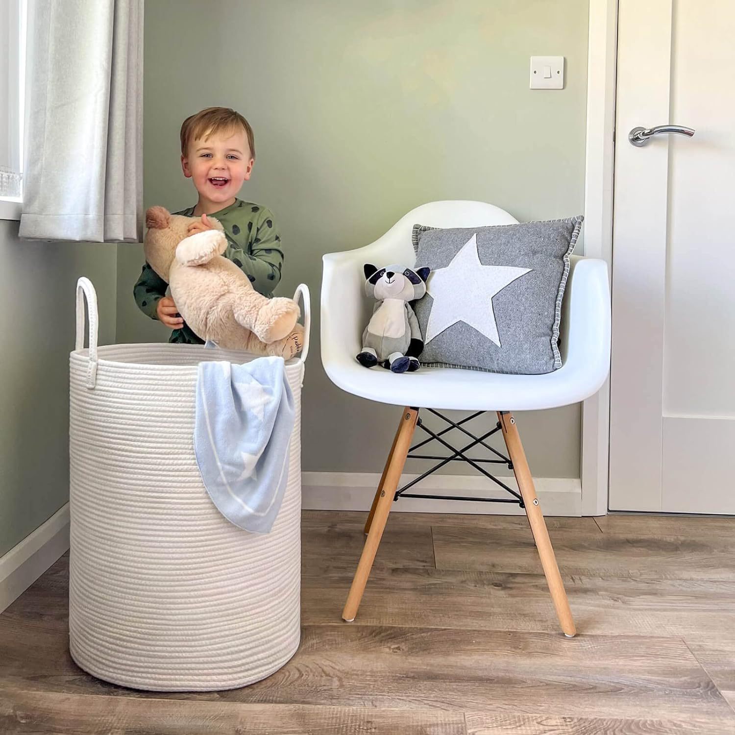 Qingdao Youyijia Crafts Co., Ltd. Hot selling beige cotton rope basket decorative woven laundry storage for sale jute color rope hand woven bear storage baskets