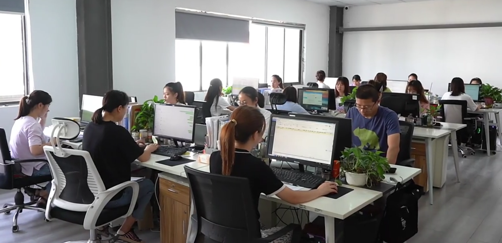 Hubei Rainbow City Plastic Goods Co., Ltd. factory image 3