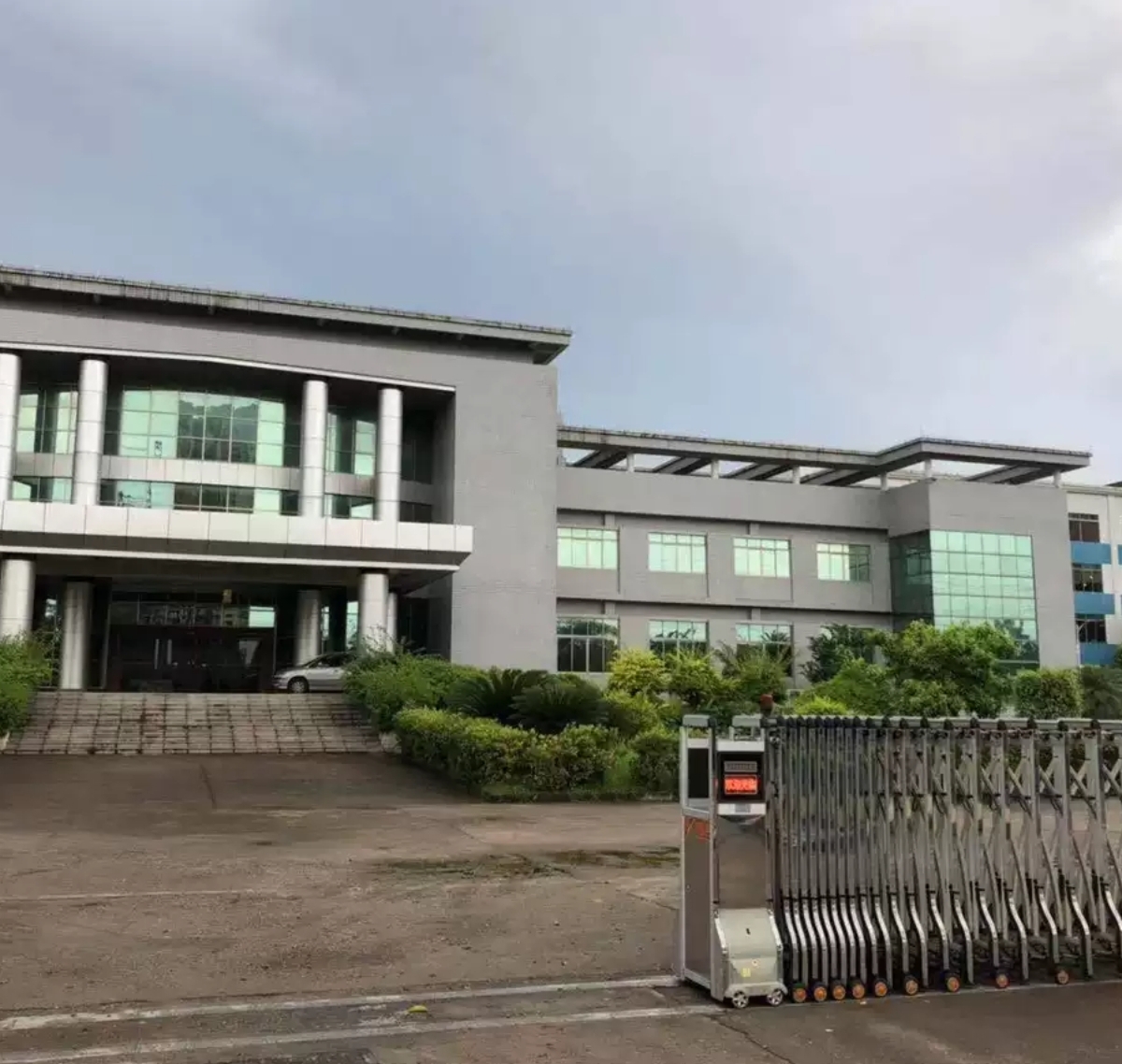 Ningbo Viapro Commodity Co., Ltd. Stainless Steel Jewelry