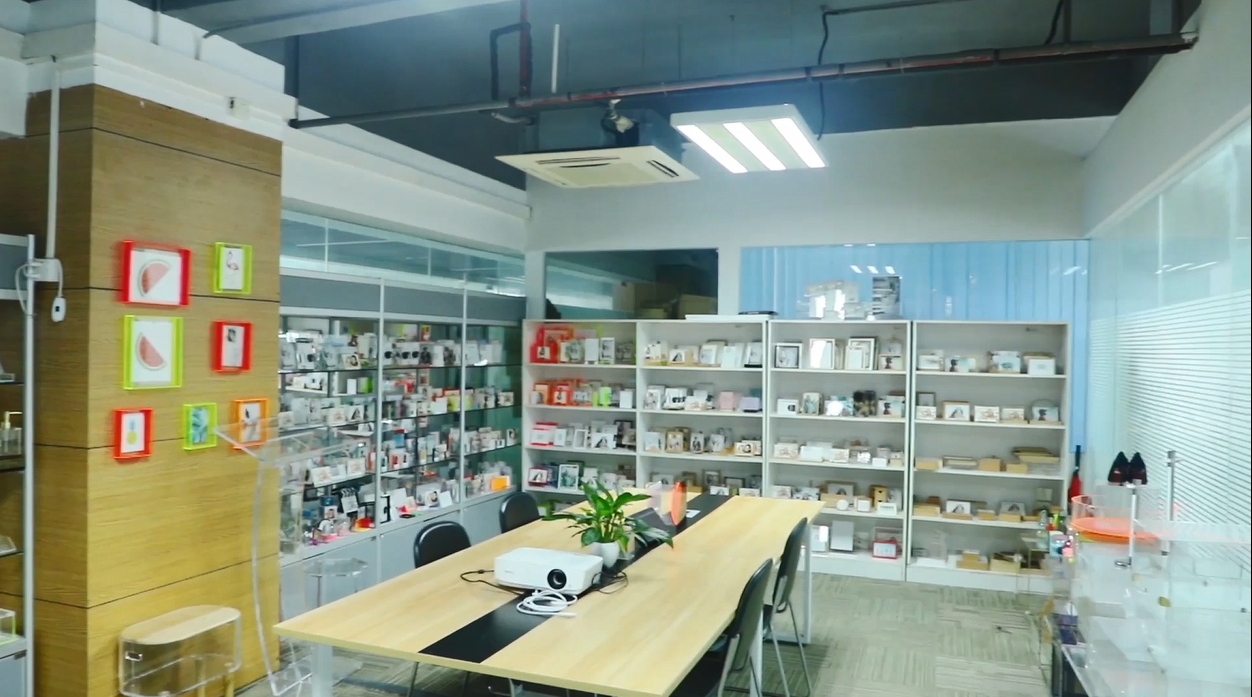 Dongguan HWD Acrylic Co., Ltd. Acrylic Furniture