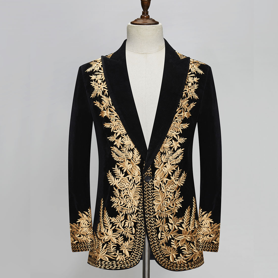 Yiwu Menswear International Trade Co., Ltd. Men's high quality suit jacket Singer's stage performance costume Retro gold embroidery coat