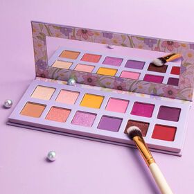 Highly Pigmented  Makeup 12 Color Luxury Eyeshadow Private Label Own Logo Vegan Eyeshadow Palette WholesalePopular