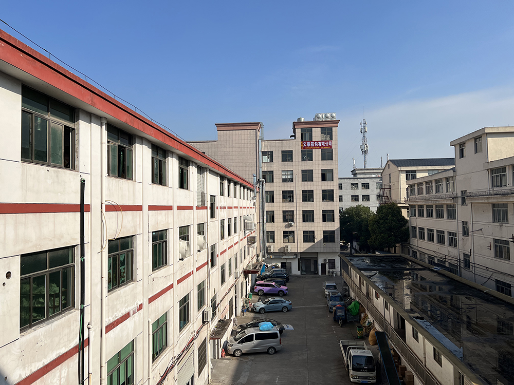 Dongyang Yirong Luggage Co., Ltd. factory image 1