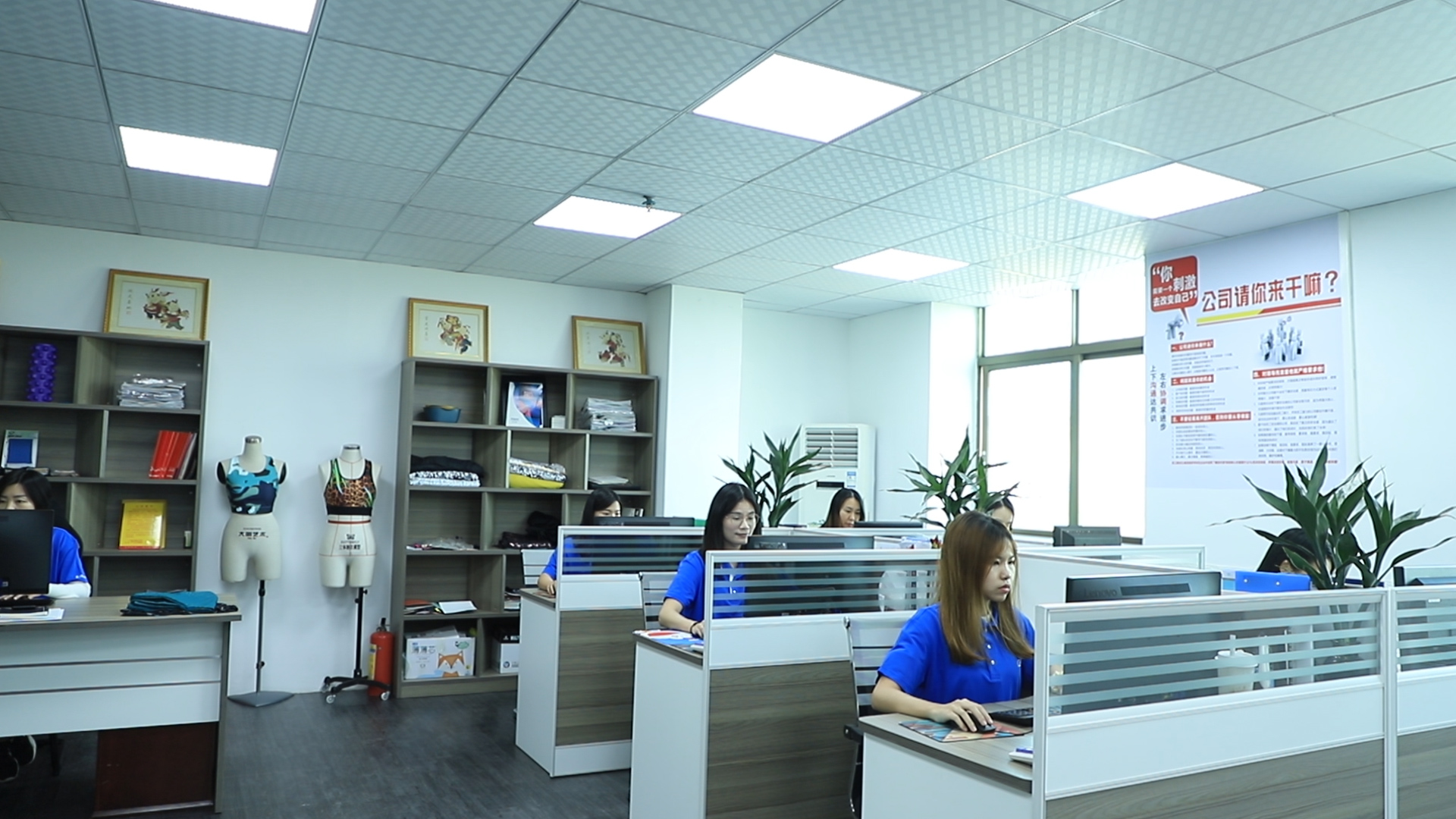 Dongguan Qingda Garments Co., Ltd. yoga wear