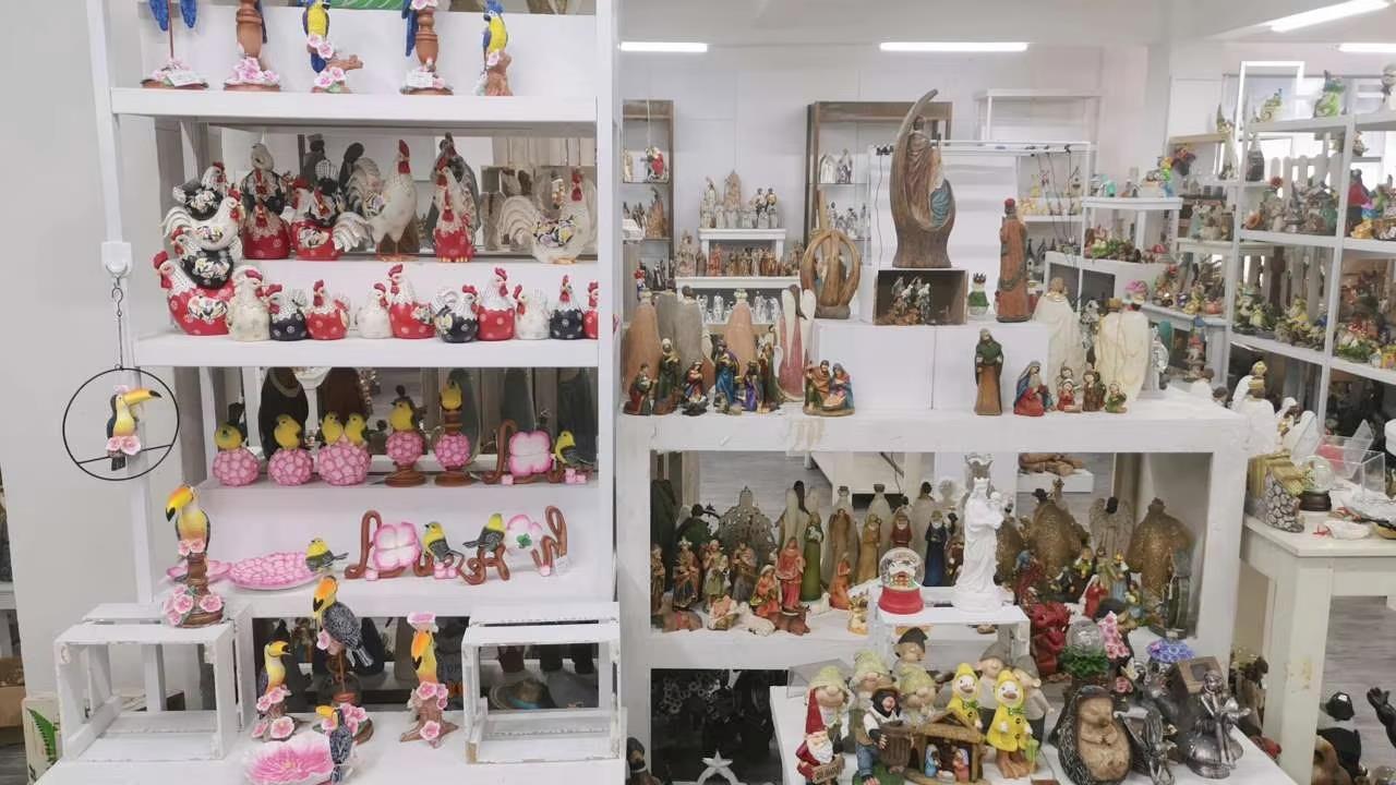 Quanzhou Licheng Xiangtai Gifts Co., Ltd. Resin Crafts
