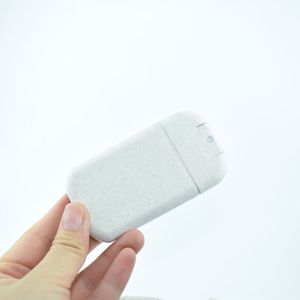 Wholesale Credit Card Spray Bottle 30ml Refillable Wheat Straw Alcohol Fine Mist Sprayer Packaging Pocket Perfume Oil Bottles