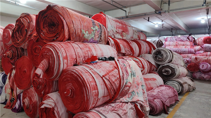 Warm World (Luoyang) Textile Technology Co., Ltd. factory image 1