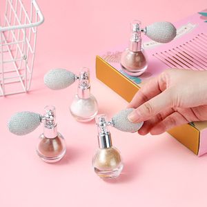 LOW MOQ Hot selling makeup highlighter makeup glass bottle body glitter highlighter powder spray private logo