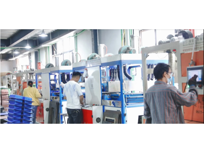 Ruian City Guanlv Luggage Co., Ltd. PP travel trolley cases