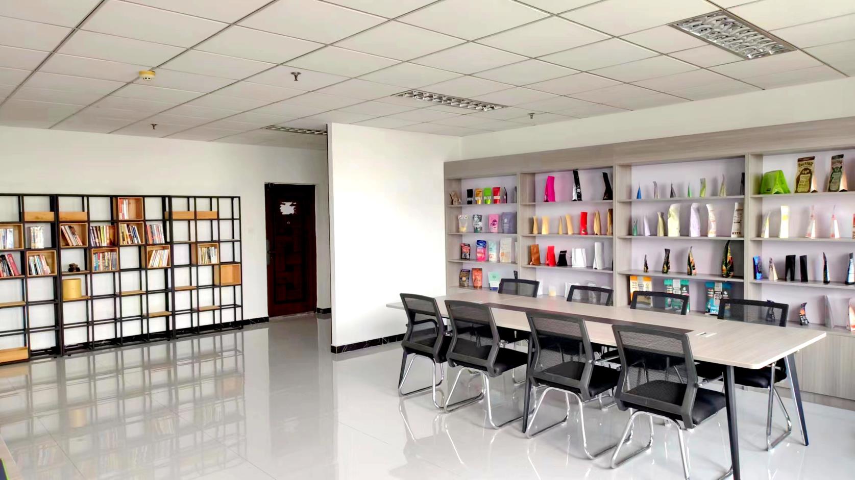 Shijiazhuang Lingjie Trading Co., Ltd. Kraft Bag