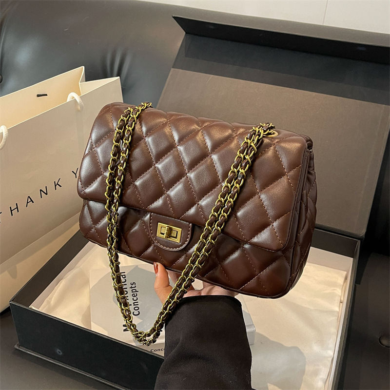 Shaanxi Geogi Maer Network Technology Co., Ltd. 2024 new autumn and winter Rhombus embroidery line shoulder bag senior vintage Rhombus small square bag