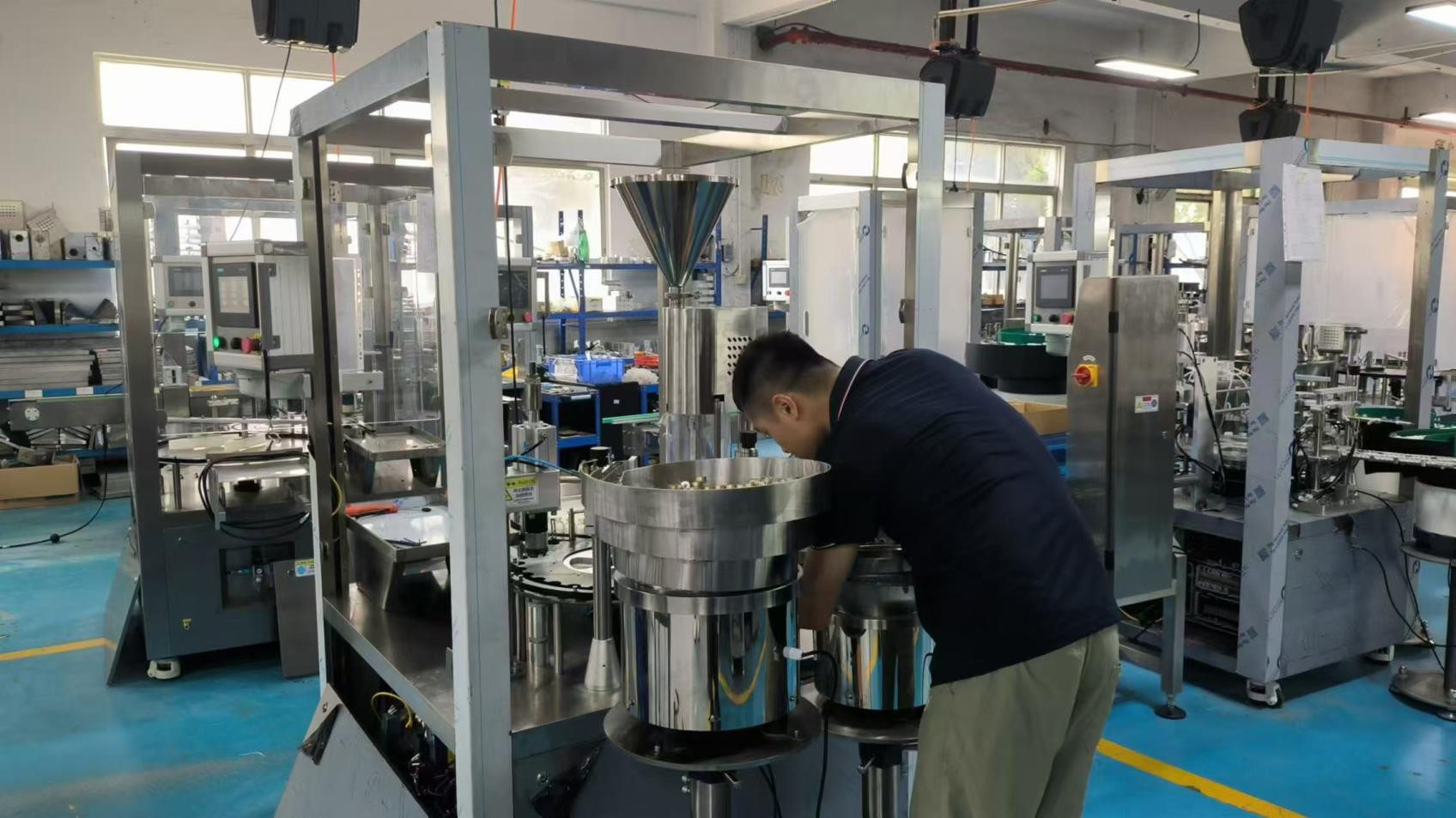 Guangzhou Huangzhipai Packaging Machinery Co., Ltd. factory image 5