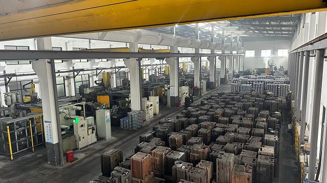 Yongkang De Lin Mei Aluminum Co., Ltd. Nonstick Saute Pan