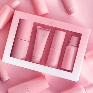 Private Label Customize Brightening Glow Skincare Products 4 Pcs Facial Kit Skin Care Set (New) Sakura Skin Care Sets