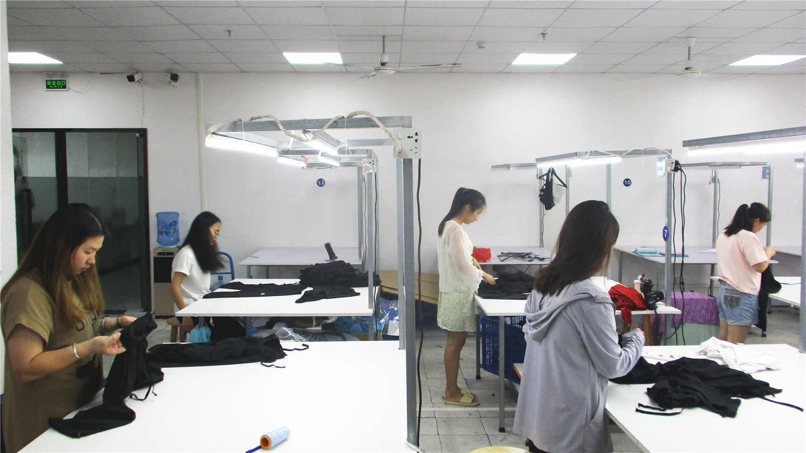 Dongguan Aika Apparel Co., Ltd. Yoga Wear