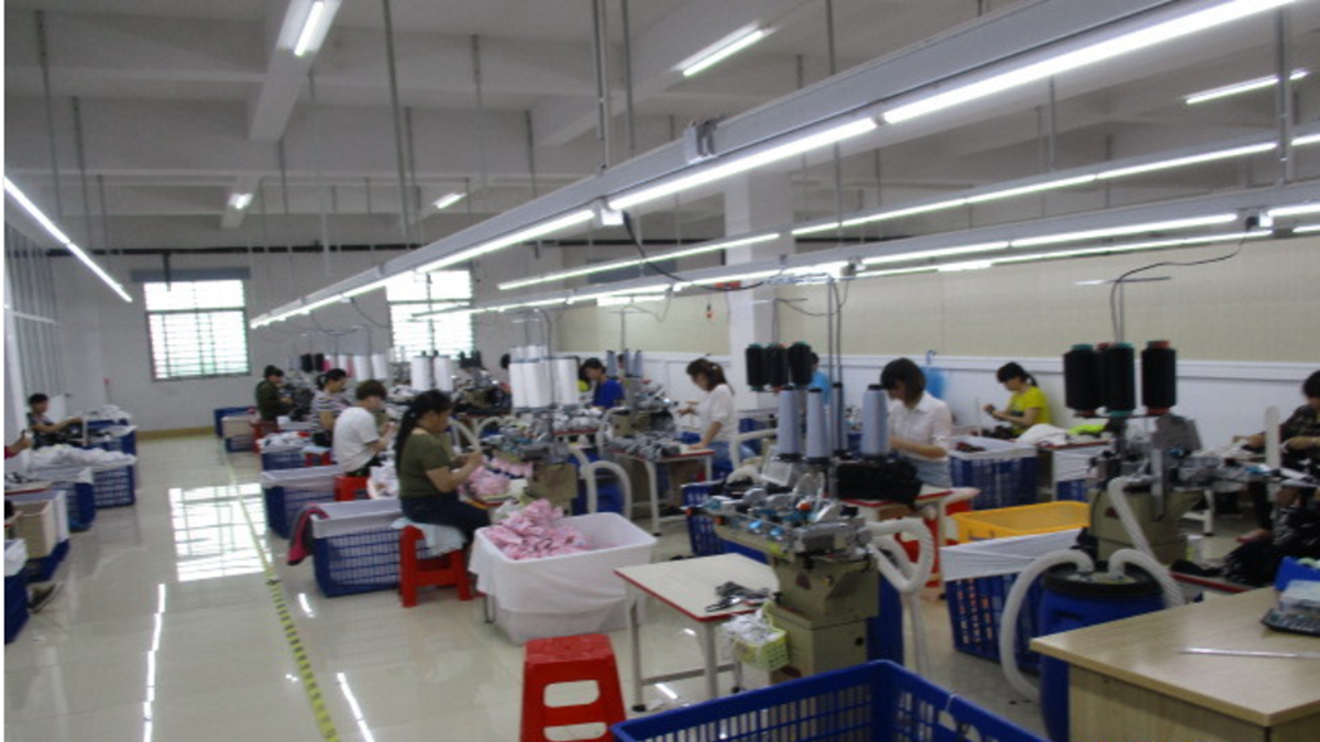 Yiwu Huisong Knitting Co., Limited soccer grip socks