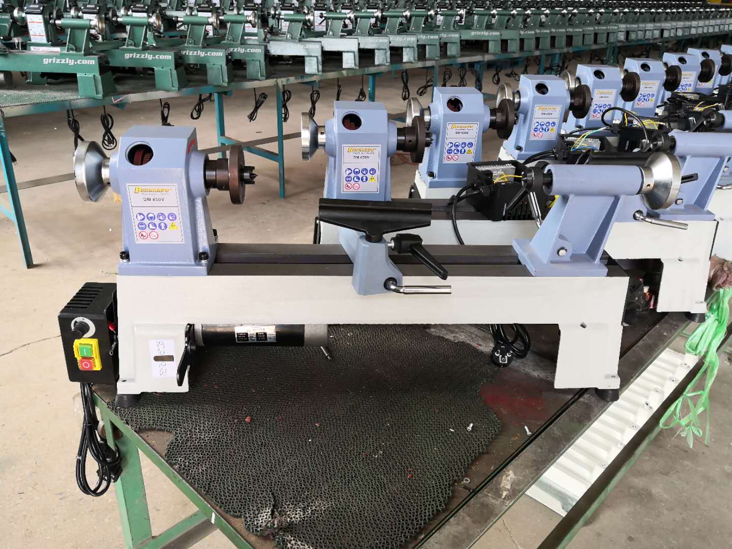 Shanghai Tongchen Import Export Co., Ltd. Woodturning Lathe