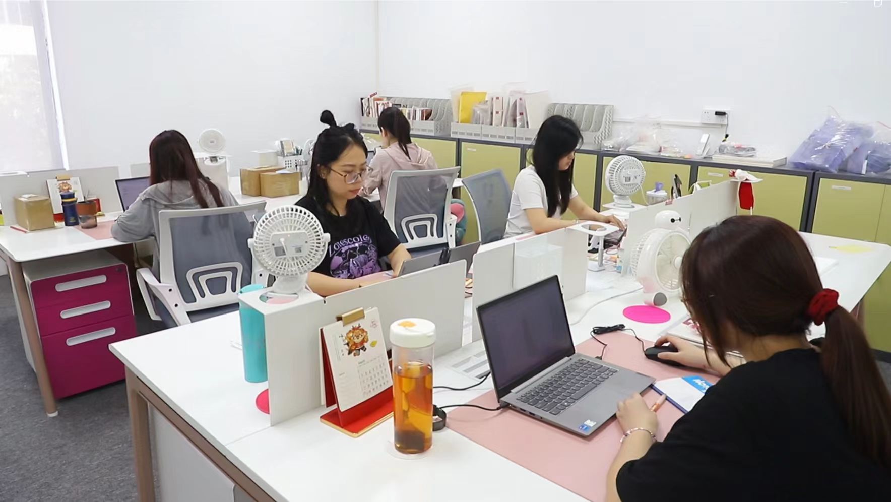Guangzhou Cosfinity Cosmetics Co., Ltd. Lipgloss Tube