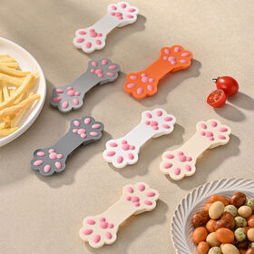 Yangjiang Xinwu Household Products Co., Ltd. Silicone insulated finger clip