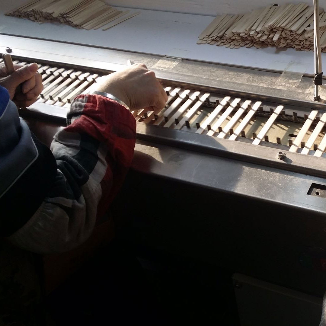 Yichun City Youhao District Zhonghai Wooden Handicraft Factory factory image 3