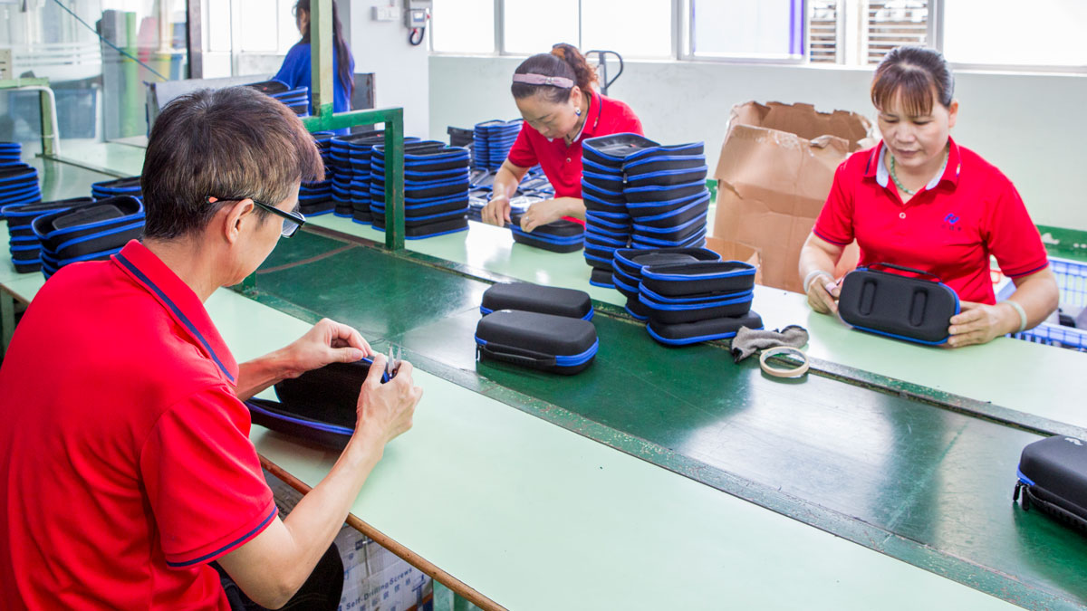 Shenzhen Xin Jian Ye Handbags Co., Ltd. EVA cases