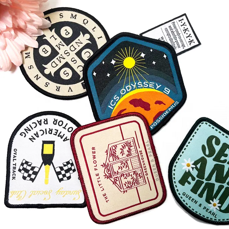 Custom Manufacturer High Quality Logo Text Woven Patches Sew Iron On Back For Clothing Hats With Merrow Border