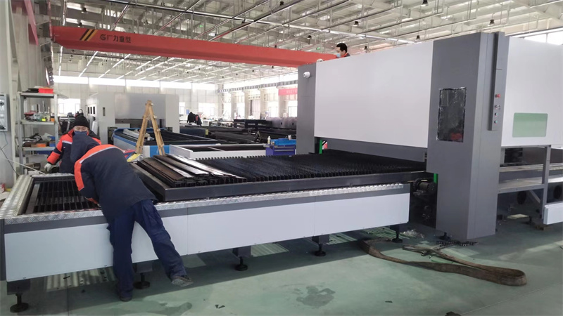 Shandong Dahang Laser Technology Co., Ltd. Fiber Laser Cutting Machine