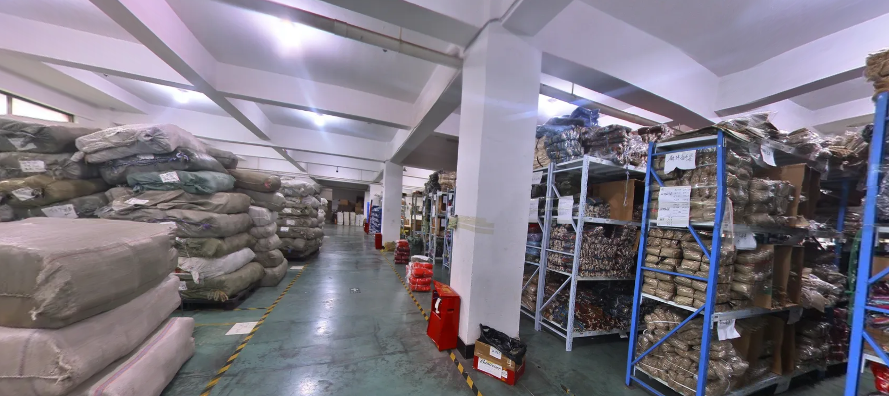 Yiwu Yanwei Handicrafts Co., Ltd. Velvet Bag