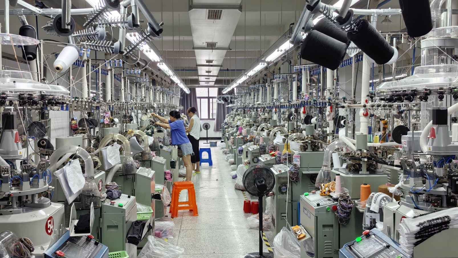 Haining Shanxin Sock Co., Ltd. factory image 3