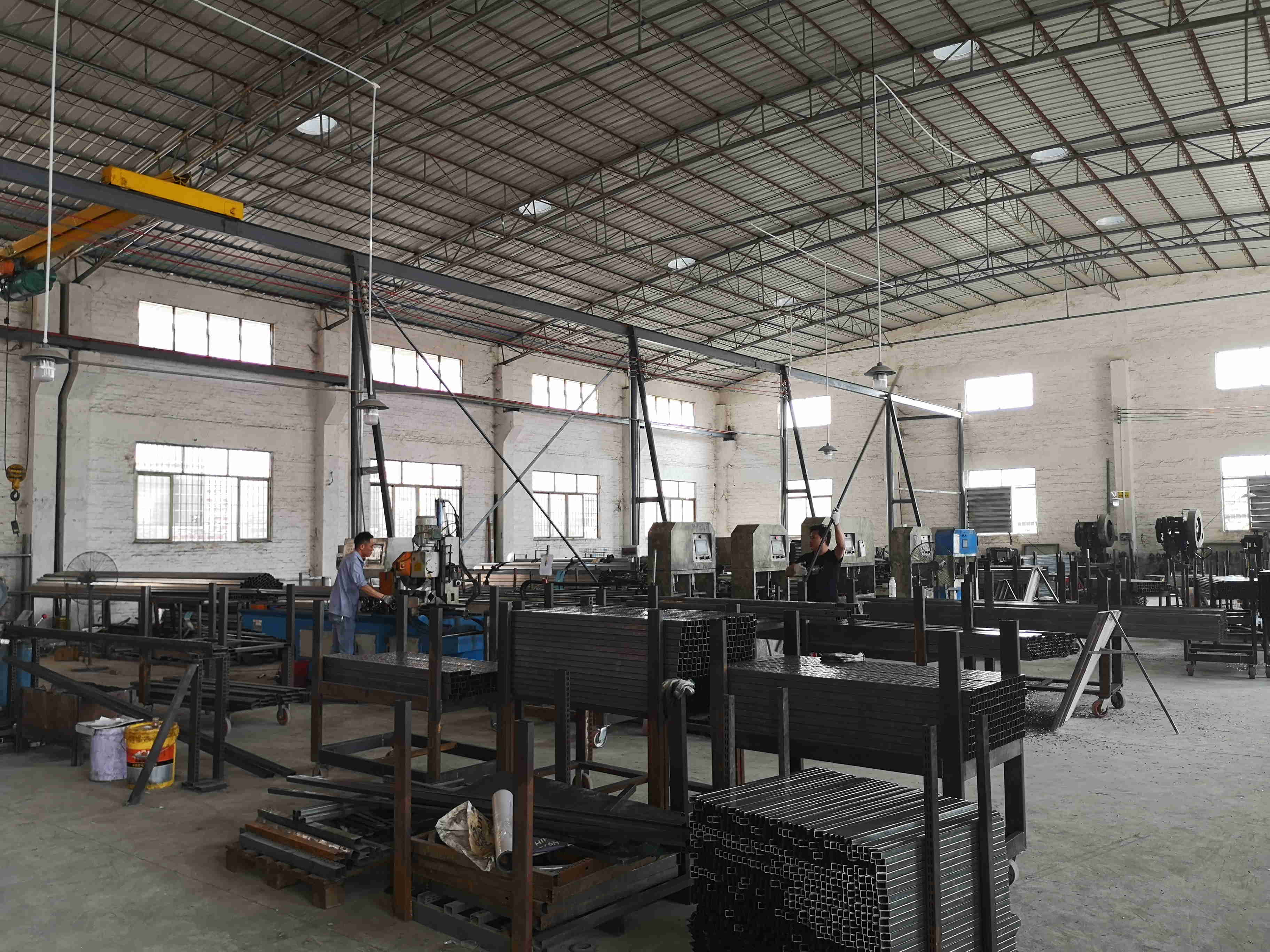 Guangzhou Guangjia Decoration Design Engineering Co., Ltd. jewelry showcases