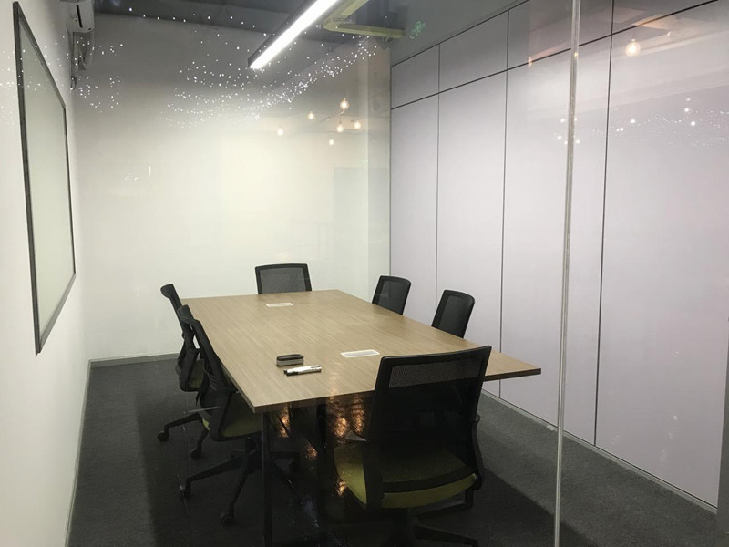Shenzhen Yiqiu Trade Co., Ltd. Acrylic furniture