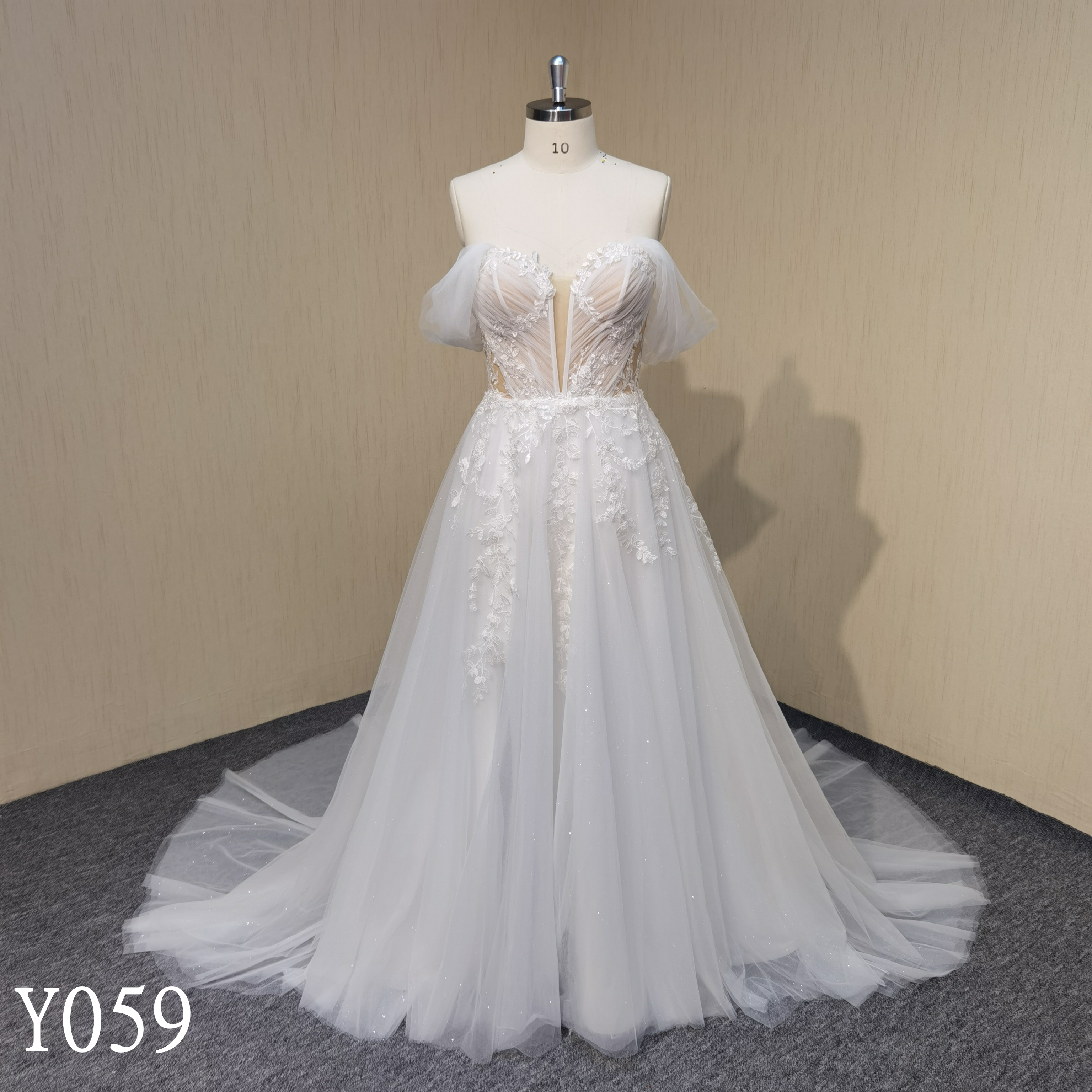 Elegant Sleeveless Sweetheart Ball Gown Hand Made Bridal Dress for woman
