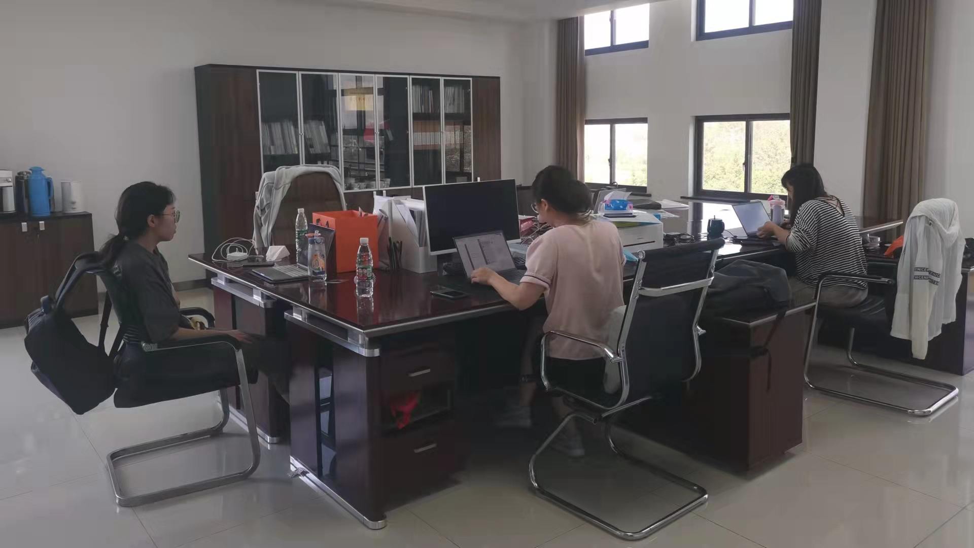 Yangzhou Xintong Traffic Equipment Group Co., Ltd. Traffic Light Pole