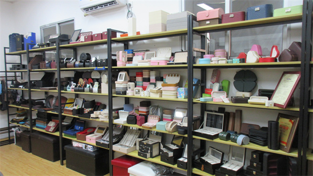 Fuzhou Well Arts & Crafts Co., Ltd. Watch Box