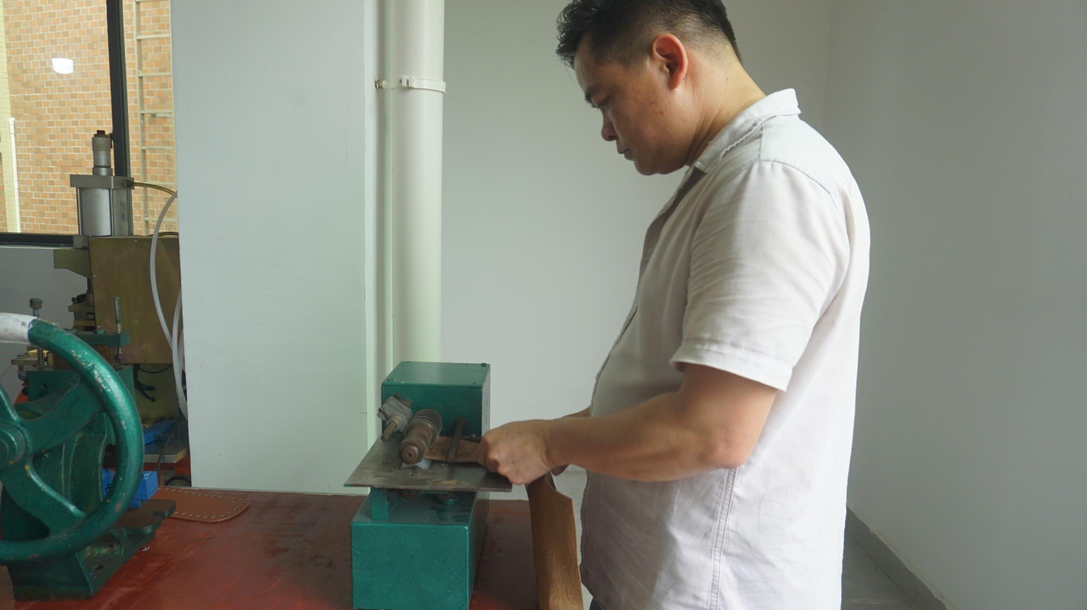 Guangzhou Kz Leather Goods Manufacturing Co., Ltd. Smart Watch Bands