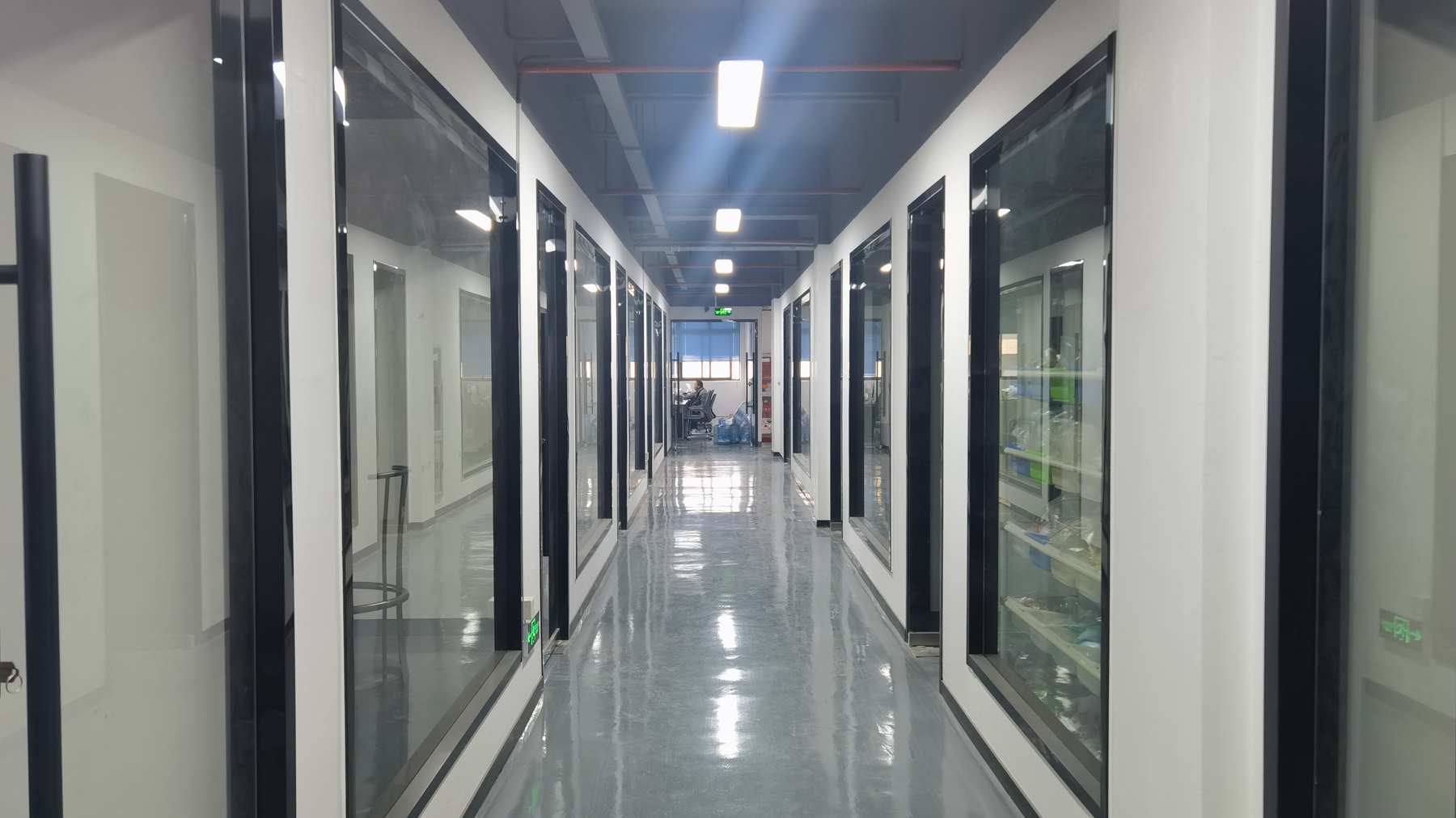 Yiwu Langjia Crafts Co., Ltd. Acrylic Standee