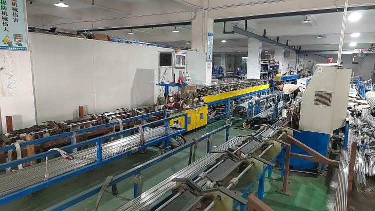 Ningbo Earthone Metal Technology Co., Ltd. stainless steel pipes