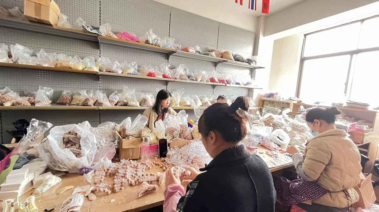 Yiwu Belle World Jewellery Co., Ltd. Headbands