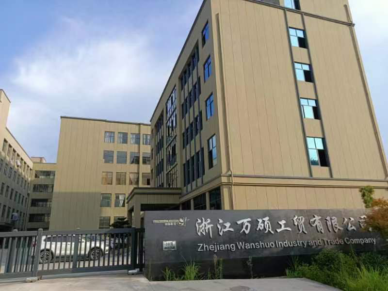 Ningbo Runtop Daily Commodities Co., Ltd. factory image 1