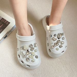 New Style Fancy Jewel Diamond Stone Clog Charms Factory Stock DIY Shoe Decoration Accessories Metal Buckle Shoe Charms