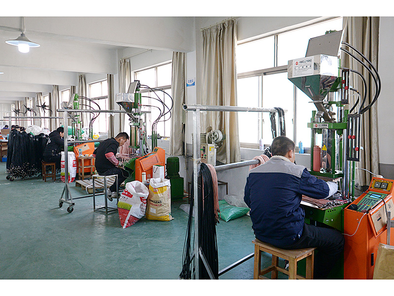 Changzhou Helge International Trade Co., Ltd. Wall Charger