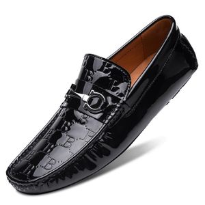 YIHE MD-019 Original Italian Dress Brand Loafers High Quality Casual Fashionable Summer Leather Oxford Shoes Men Light Solid Box