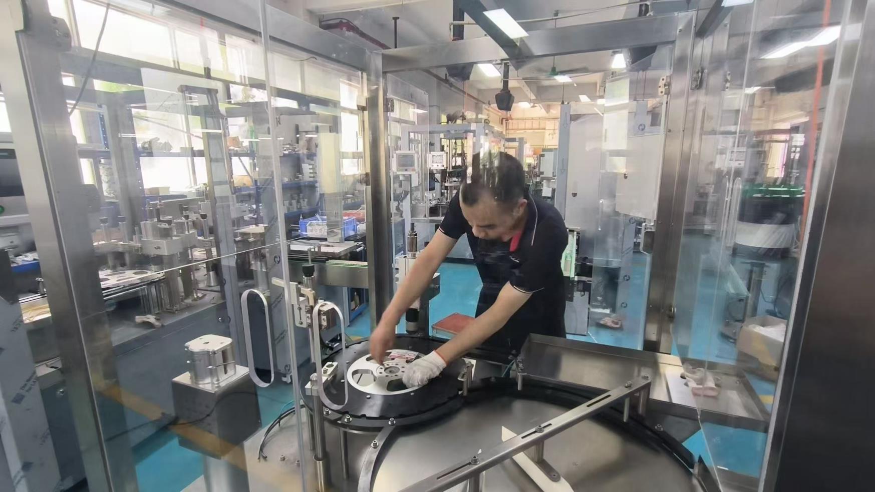 Guangzhou Huangzhipai Packaging Machinery Co., Ltd. factory image 4