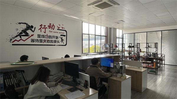 Zhuji Younuo Electromechanical Technology Co., Ltd. Computer Embroidery Machine