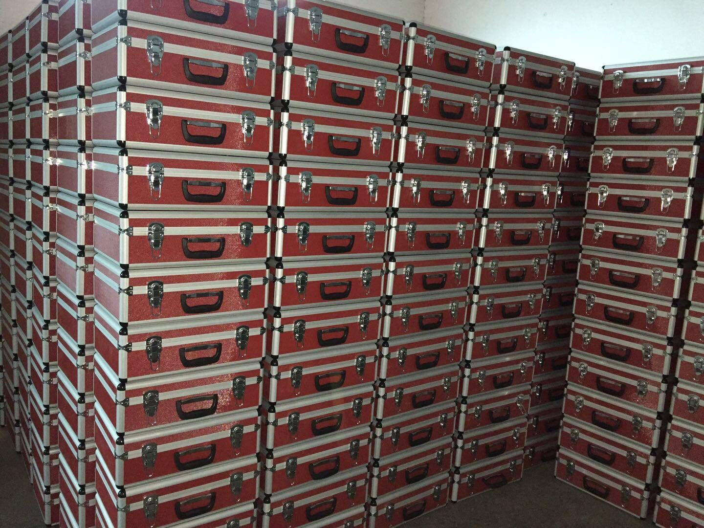 Changzhong Sheng Hong Case Co., Ltd. aluminum trolley cases