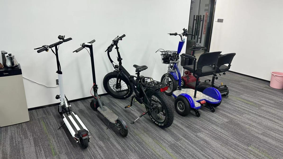 Hangzhou Yabo Technology Co., Ltd. Electric Tricycle