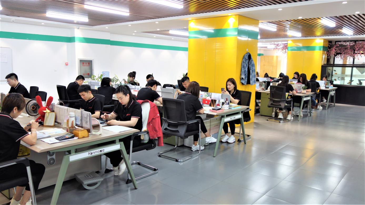 Anshan Shengxi Automobile Sales Co., Ltd. Gasoline Car