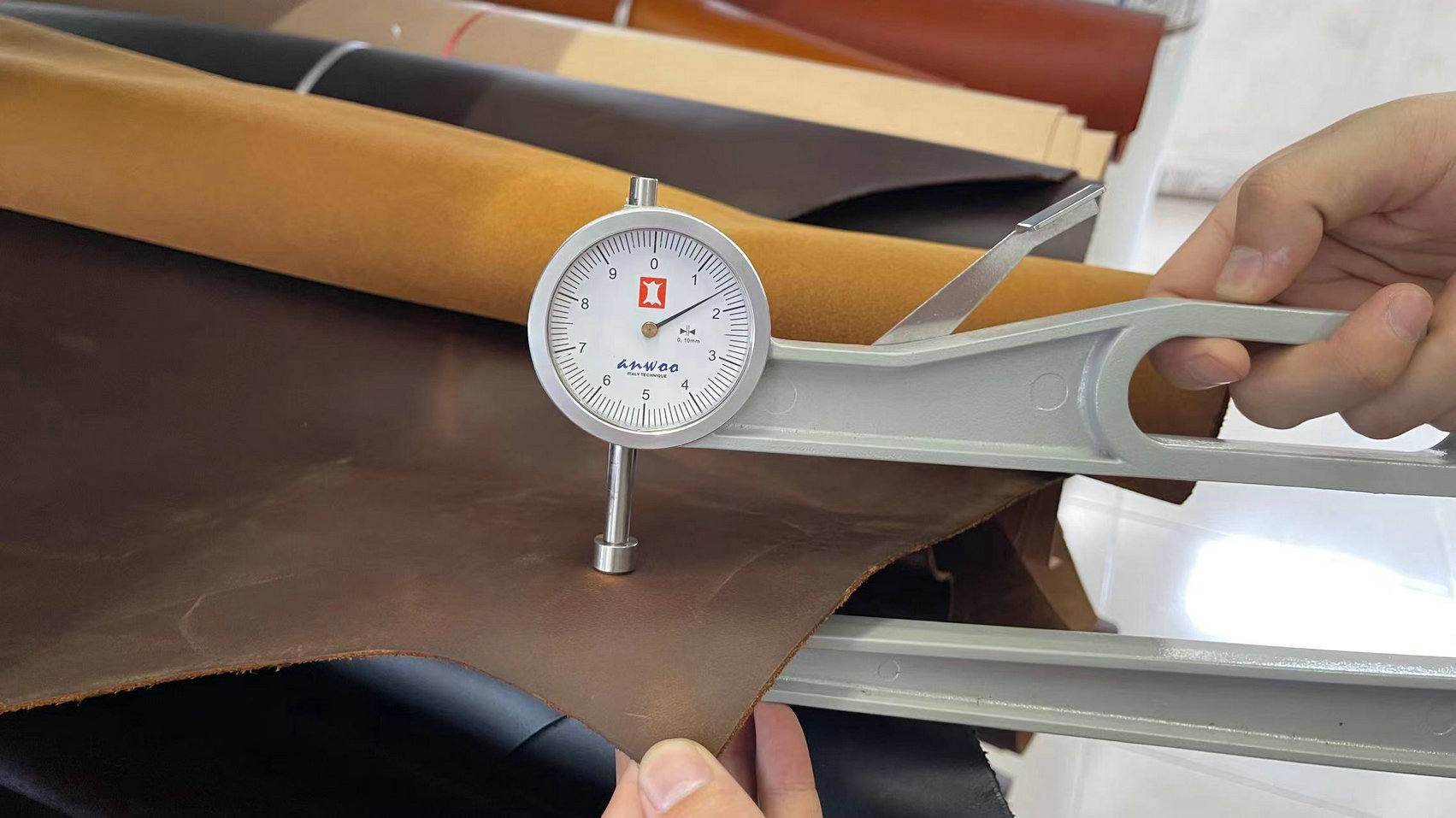 Dong Guan Hai Wei Leather Product Company Ltd. Leather notebook