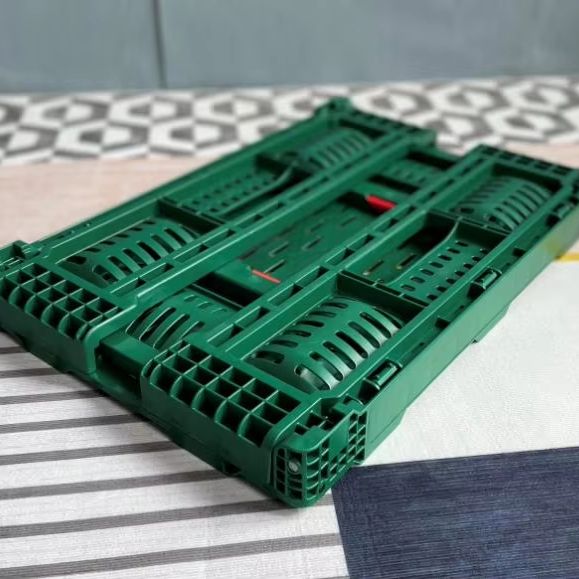 Factory wholesale green color reusable 500x330x170 mm collapsible and stackable plastic vented type storage crate basket