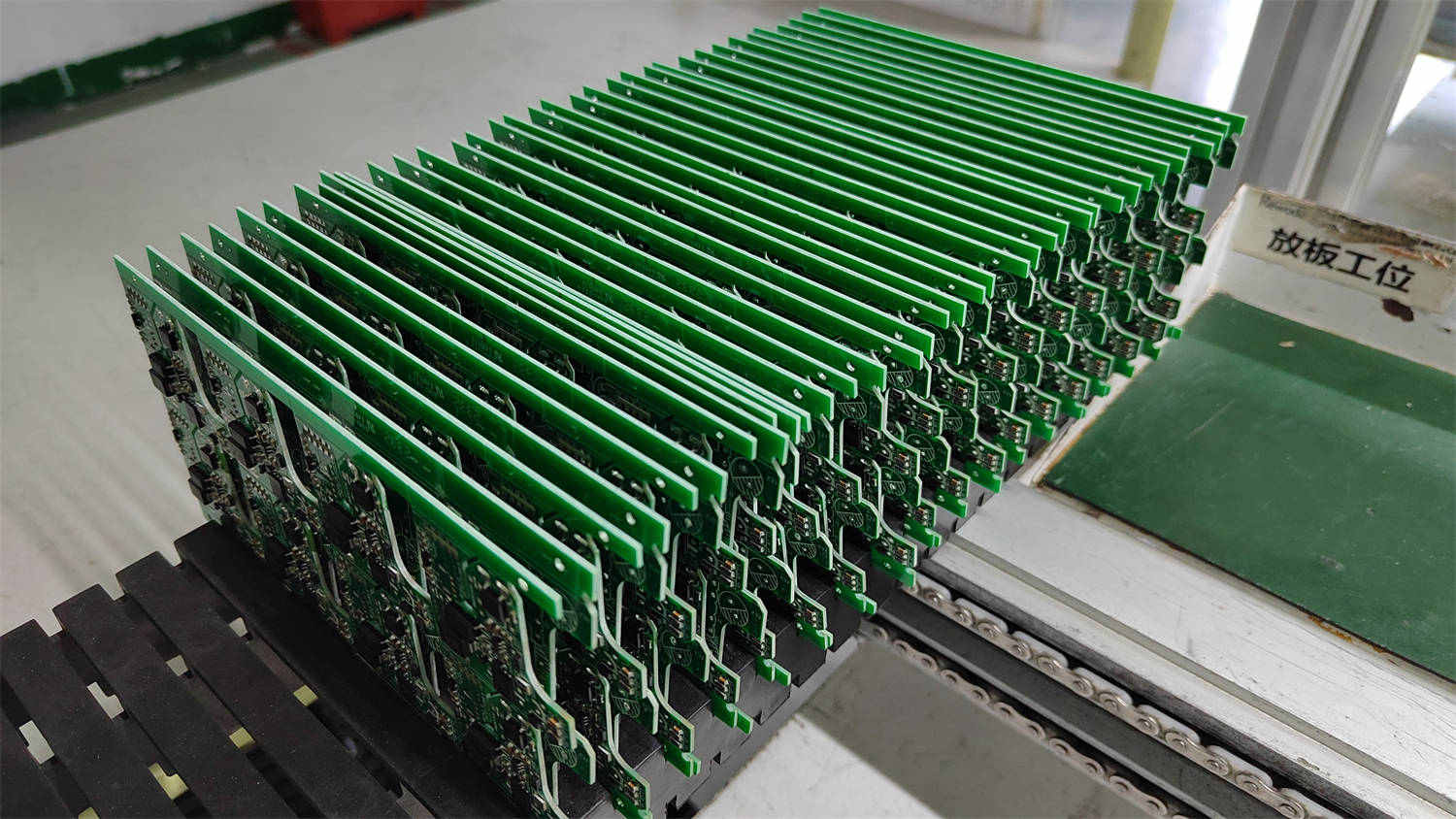 Shenzhen Rewoda Electronics Co., Ltd. GaN Charger
